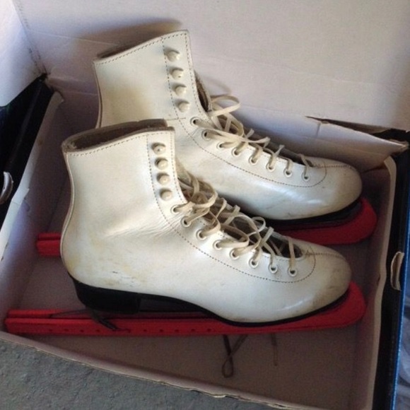 SP TERI name brand ice skates Sz 7 - Picture 1 of 1